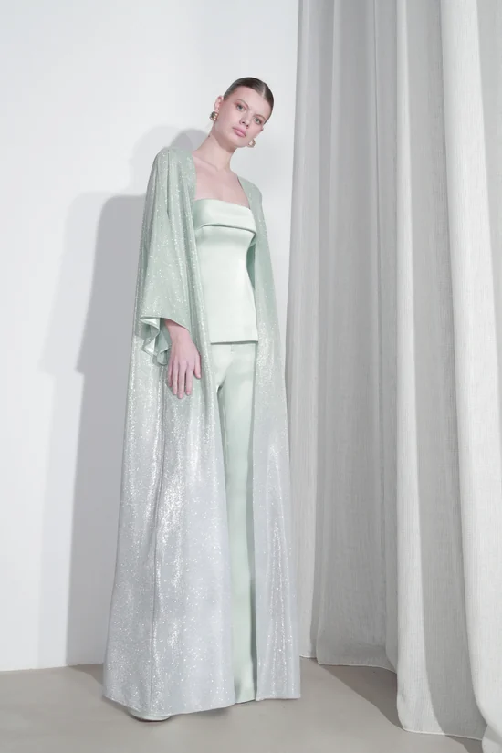 Anaise Abaya